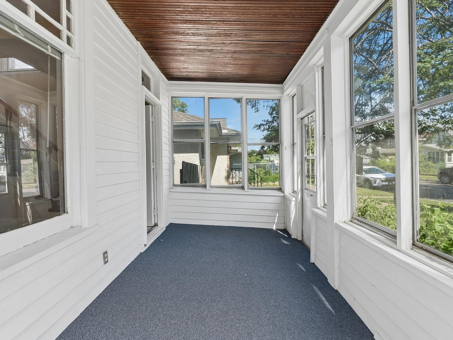 1145 Beech St Saint Paul, MN 55106 - Thumbnail 3