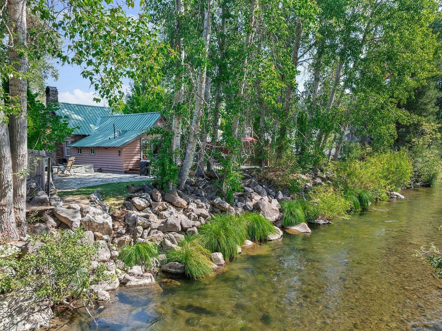 351 Feather River Dr Chester, CA 96020 - Thumbnail 3