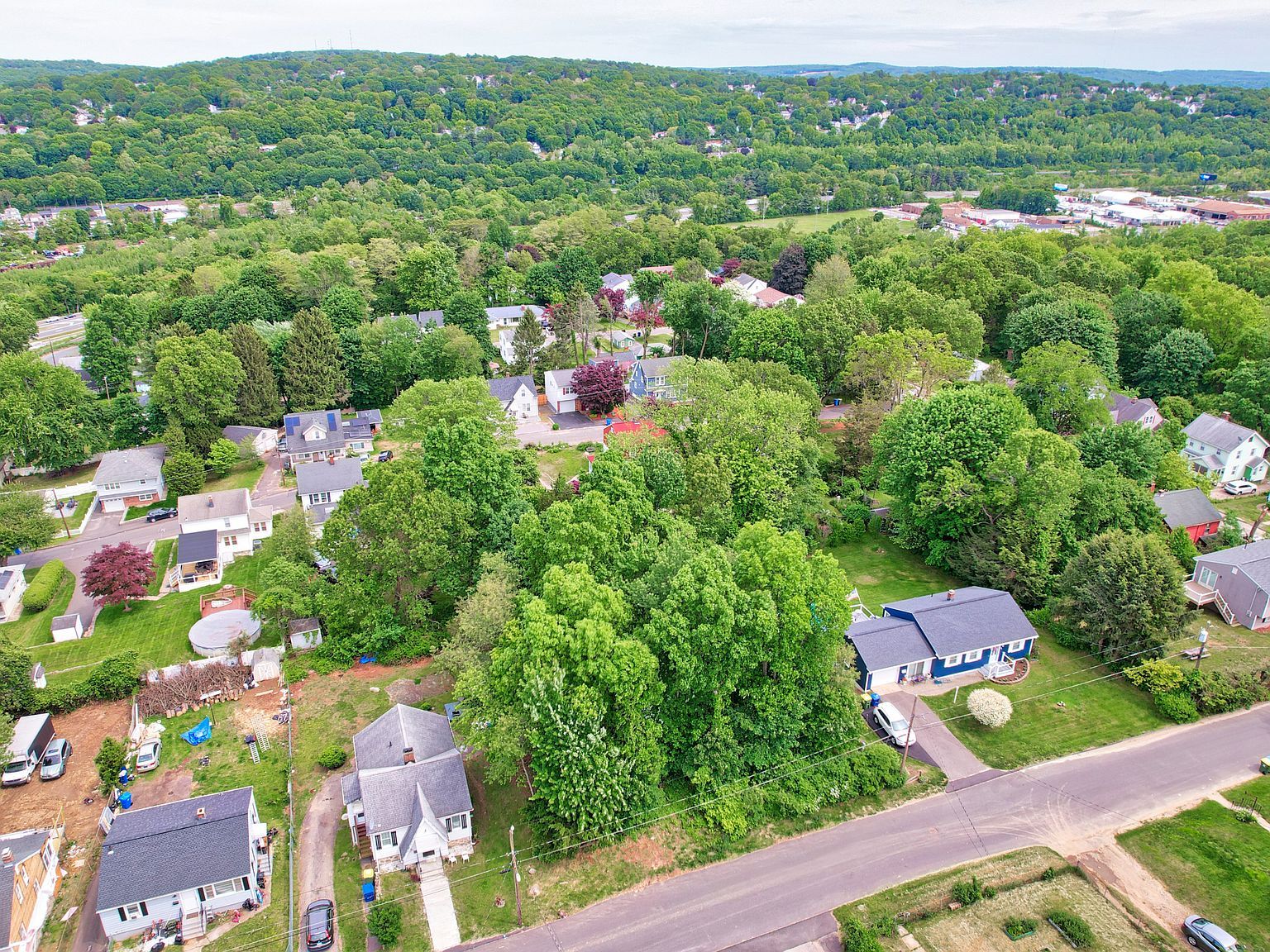 90 Chester Ave Waterbury, CT 06704 - Thumbnail 3