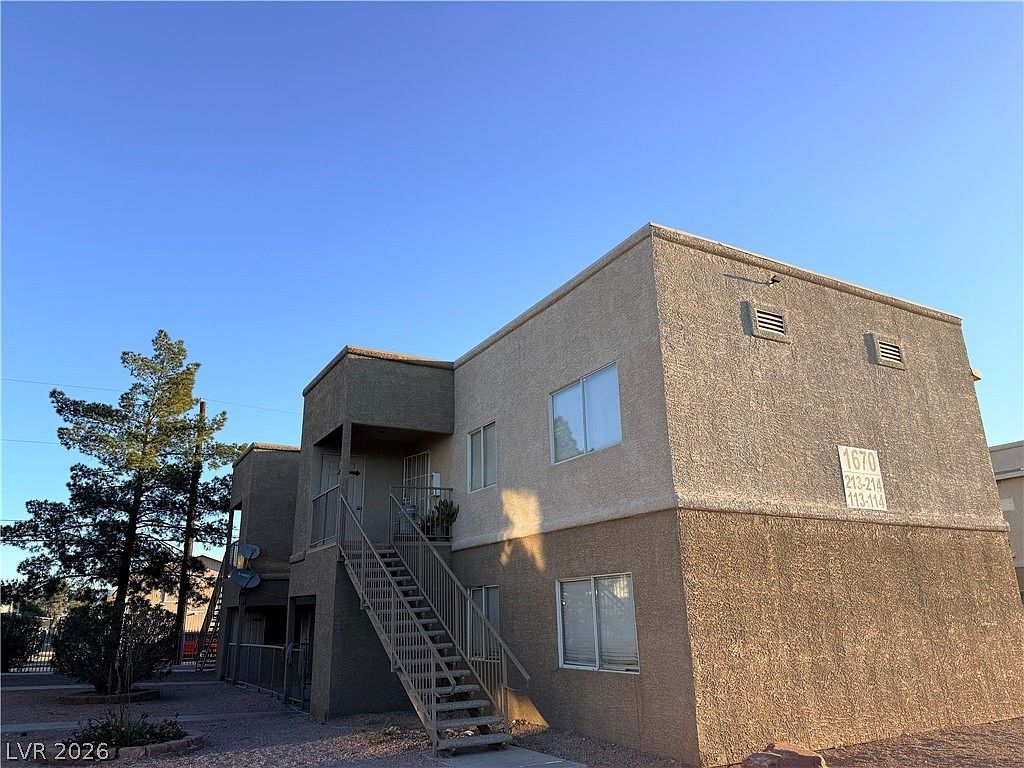 1670 N Lamont St Las Vegas, NV 89115 - Thumbnail 3