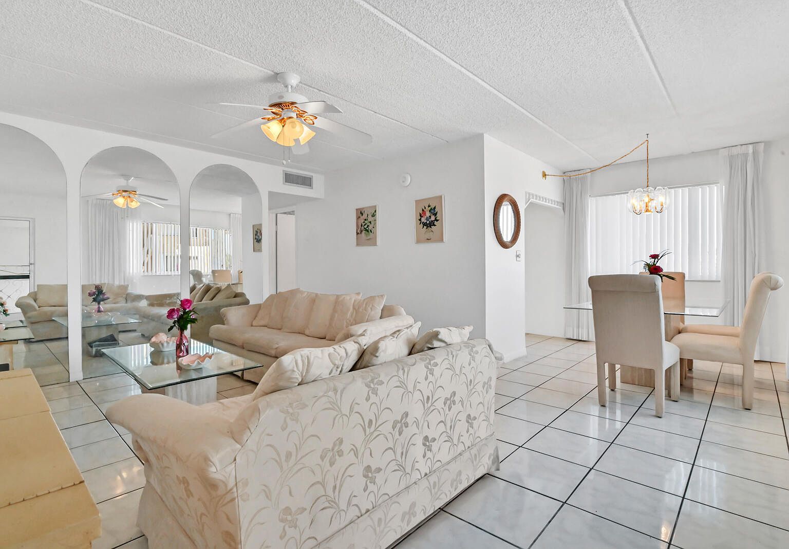 700 Village Green Ct APT 221 Palm Springs, FL 33461 - Thumbnail 3