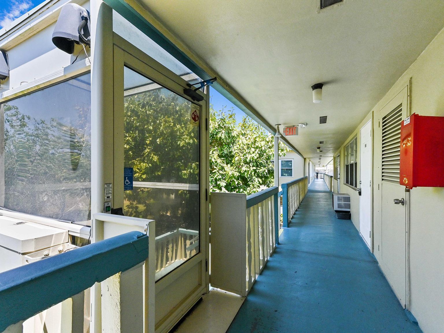 111 Dorchester E UNIT 111 West Palm Beach, FL 33417 - Thumbnail 3