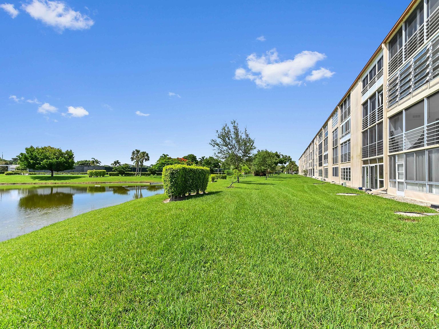 1010 Newcastle #1010-A Boca Raton, FL 33434 - Thumbnail 3