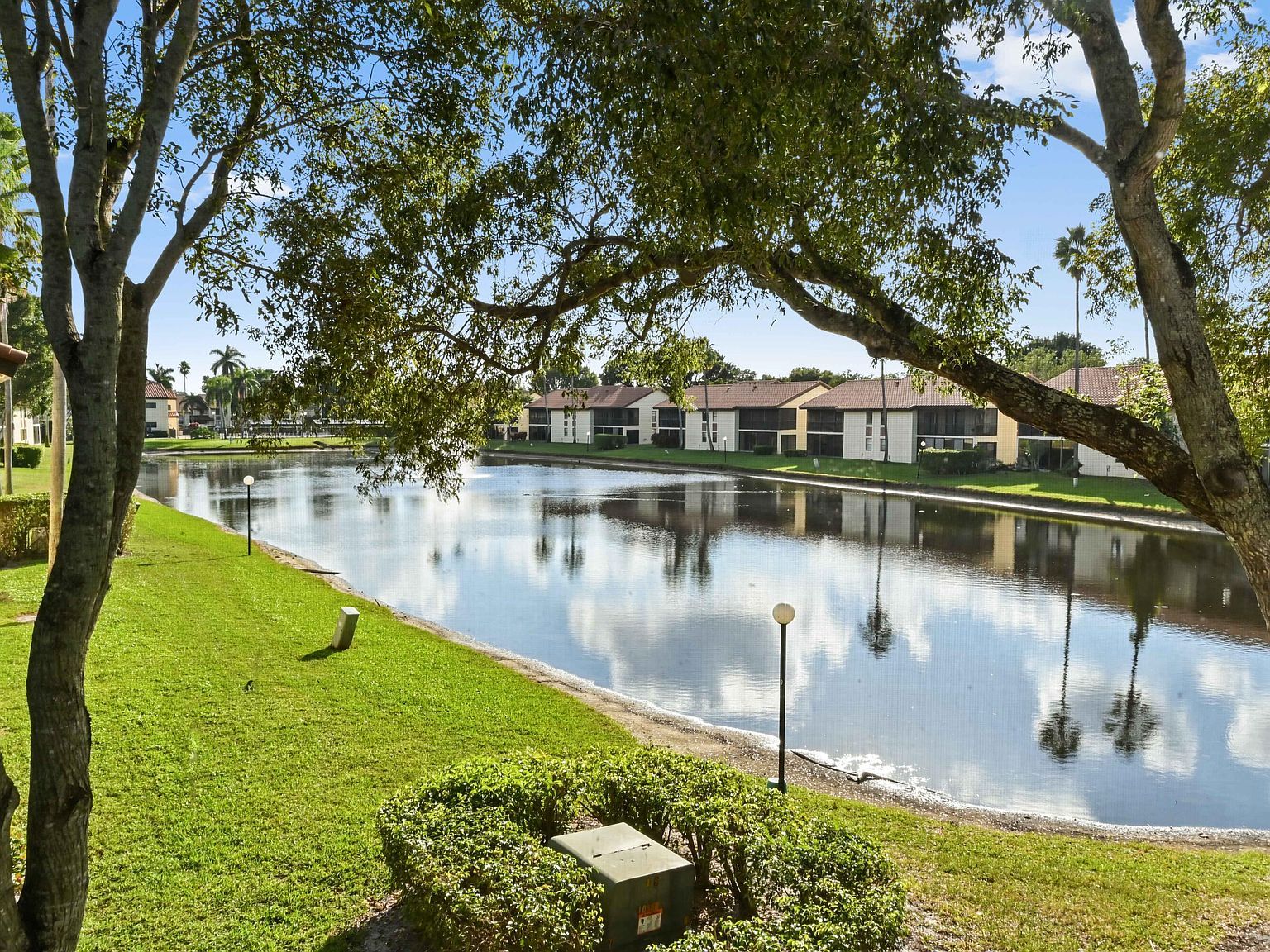 10247 N Circle Lake Dr APT 201 Boynton Beach, FL 33437 - Thumbnail 3