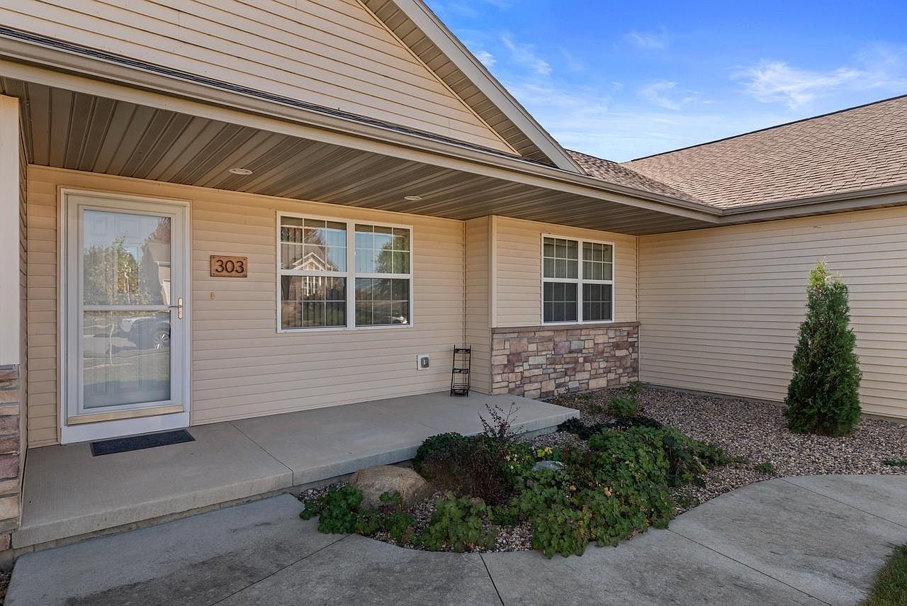 303 Honeycrisp Dr Beaver Dam, WI 53916 - Thumbnail 3