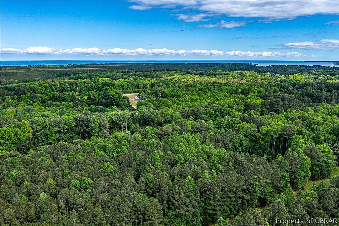 14 Indian Pointe Dr Kilmarnock, VA 22482 - Thumbnail 3