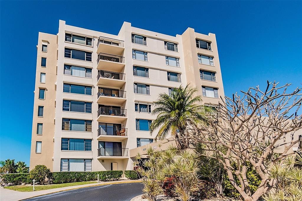 750 Island Way APT 101 Clearwater, FL 33767 - Thumbnail 3