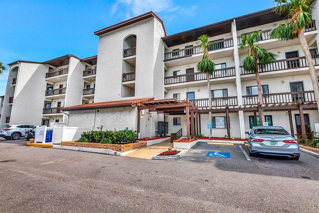 1602 Stickney Point Rd APT 404 Sarasota, FL 34231 - Thumbnail 3