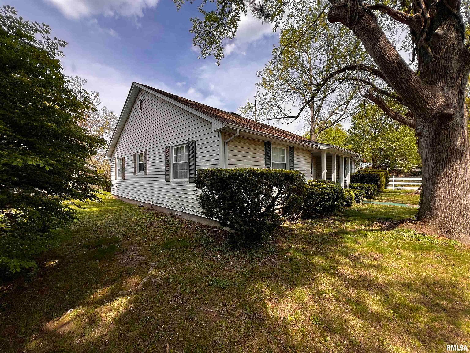 810 E 7th St Centralia, IL 62801 - Thumbnail 3