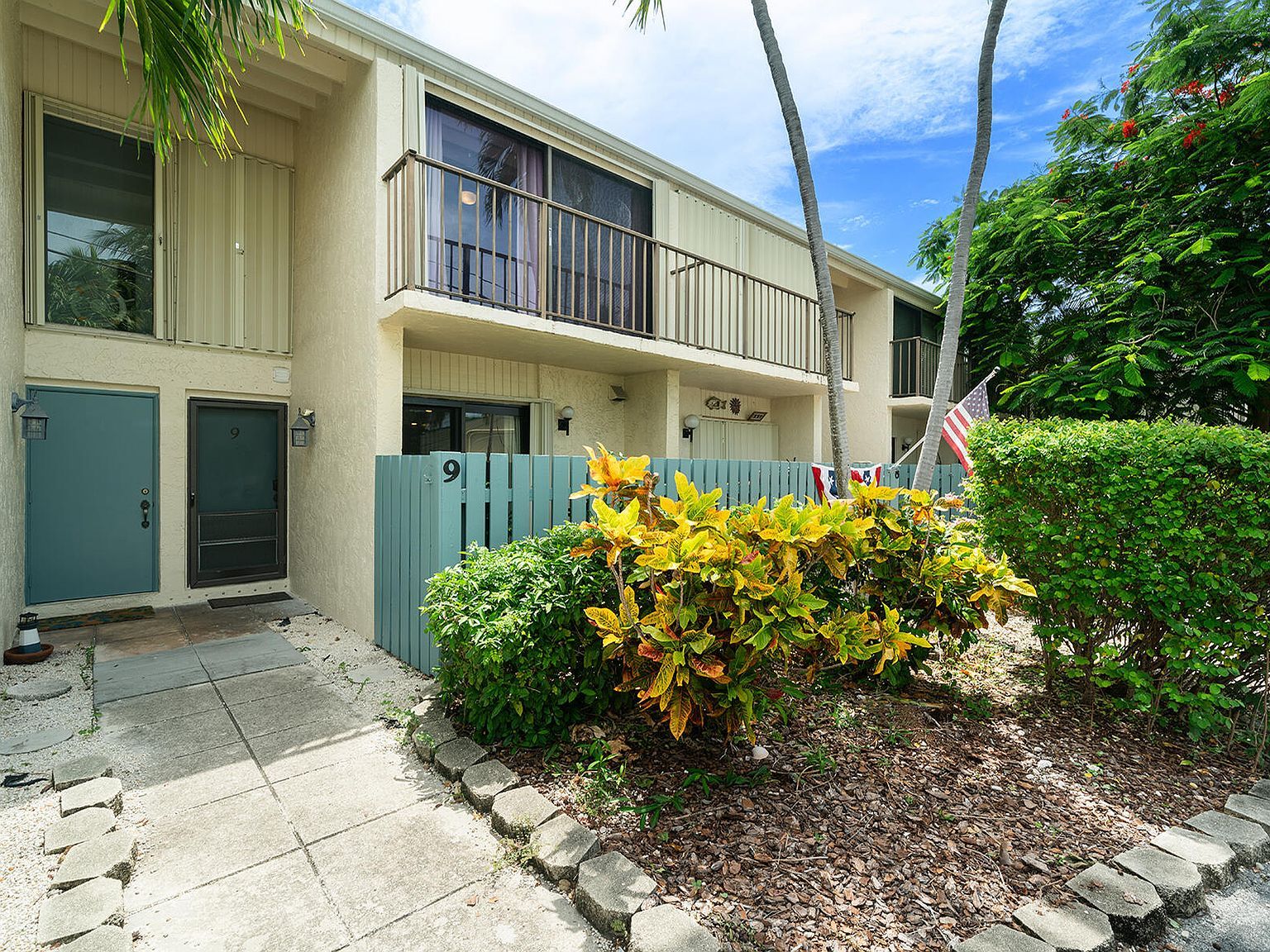 87200 Overseas Hwy APT B9 Plantation Key, FL 33036 - Thumbnail 3