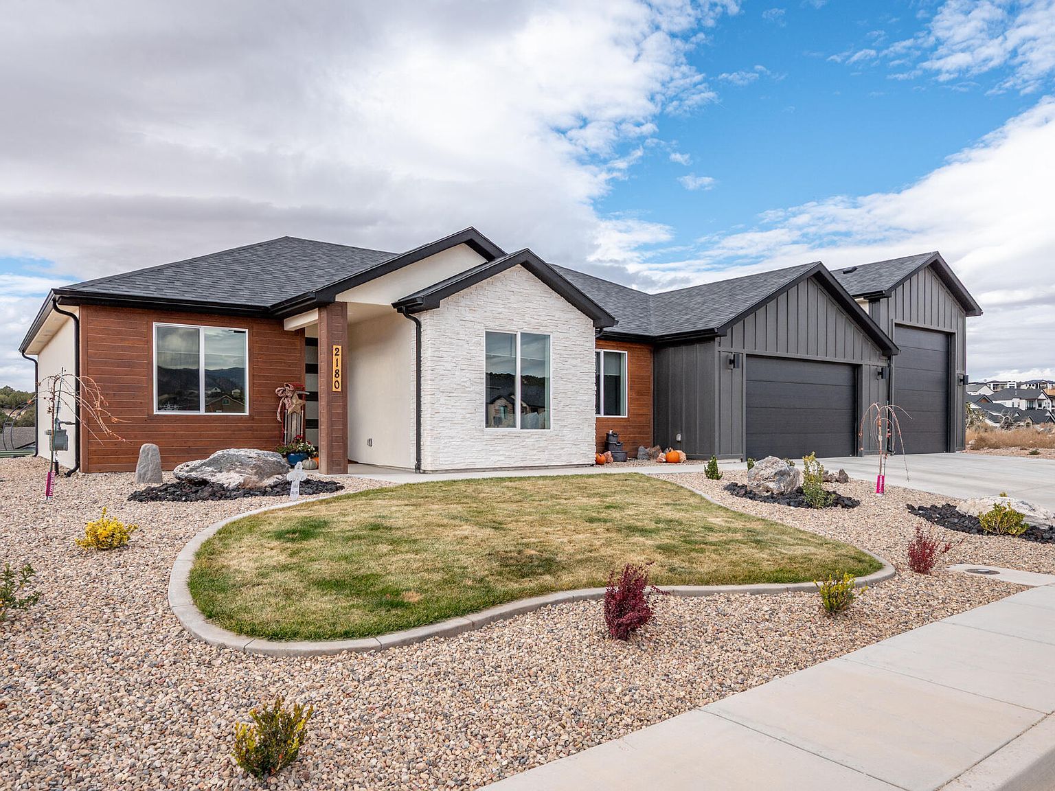 2180 S Bluff Dr Cedar City, UT 84720 - Thumbnail 3