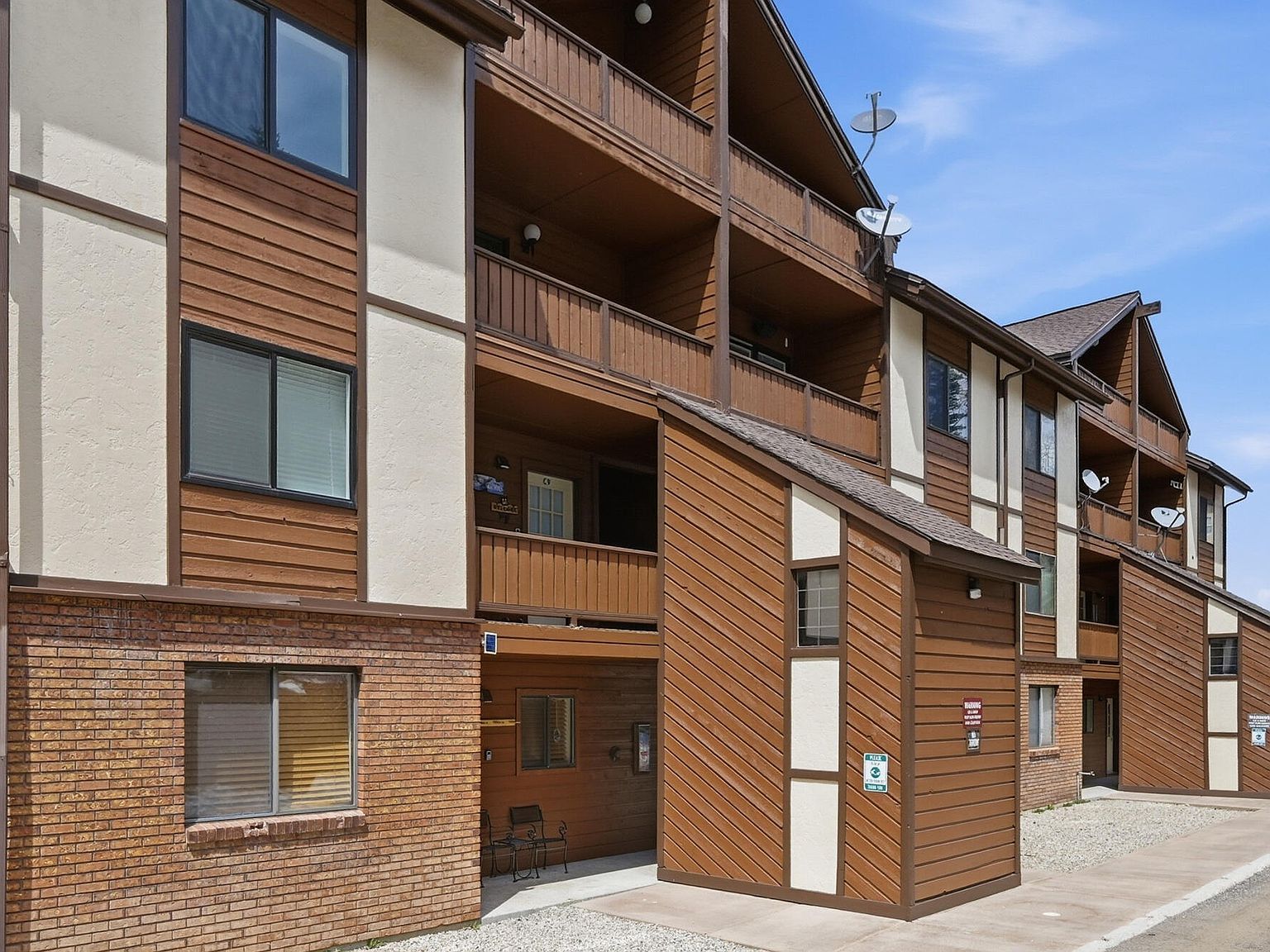 561 S Vasels Rd #R9-c Brian Head, UT 84719 - Thumbnail 3