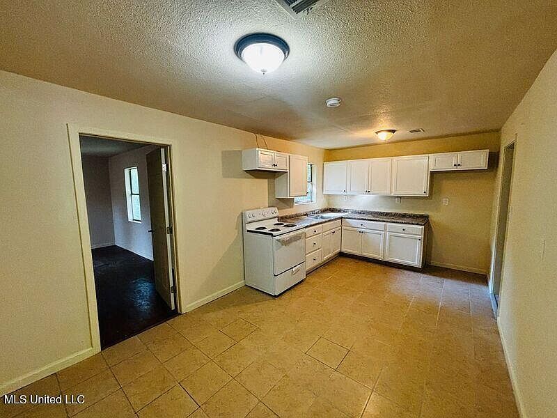 2716 Rutledge Ave Jackson, MS 39213 - Thumbnail 3