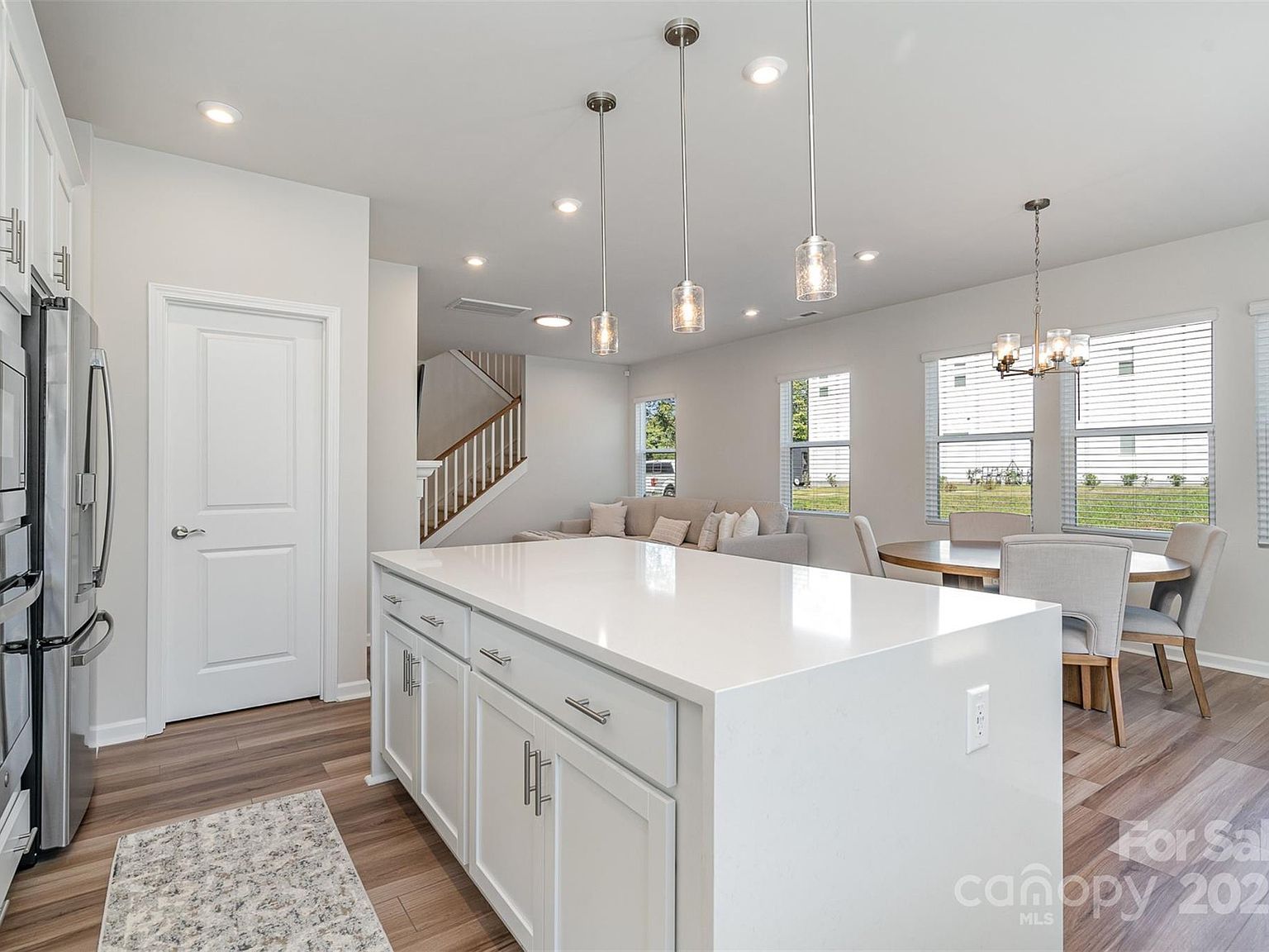 112 Atterberry Aly Charlotte, NC 28217 - Thumbnail 3