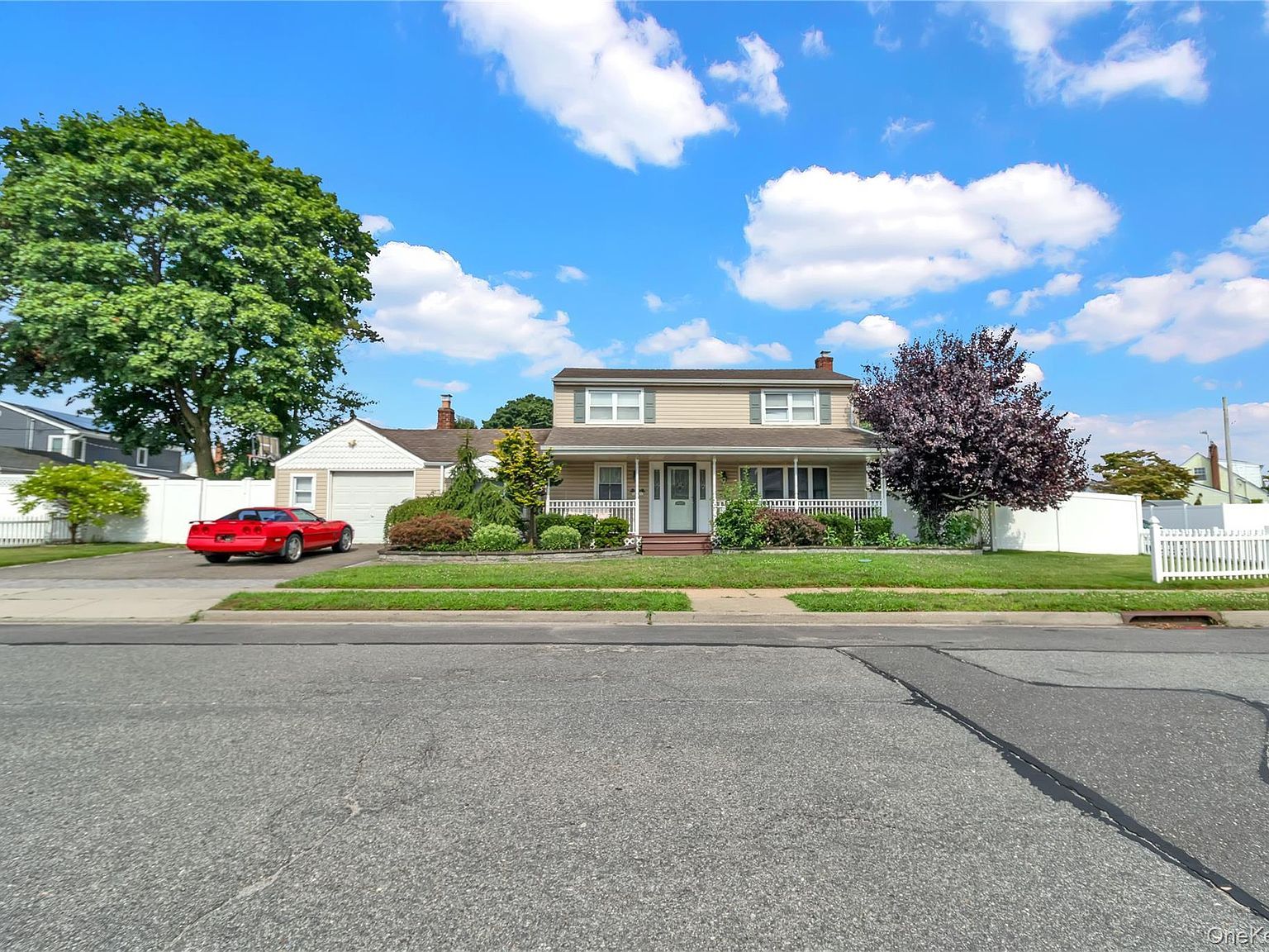 171 Cottage Blvd Hicksville, NY 11801 - Thumbnail 3