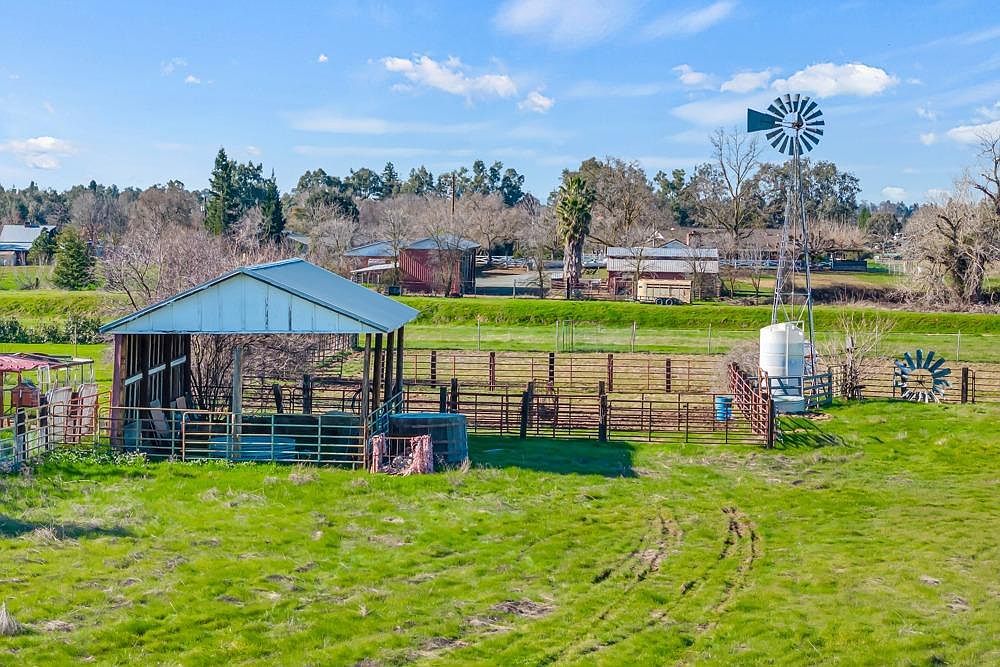 Kiwi Rd Wilton, CA 95693 - Thumbnail 3