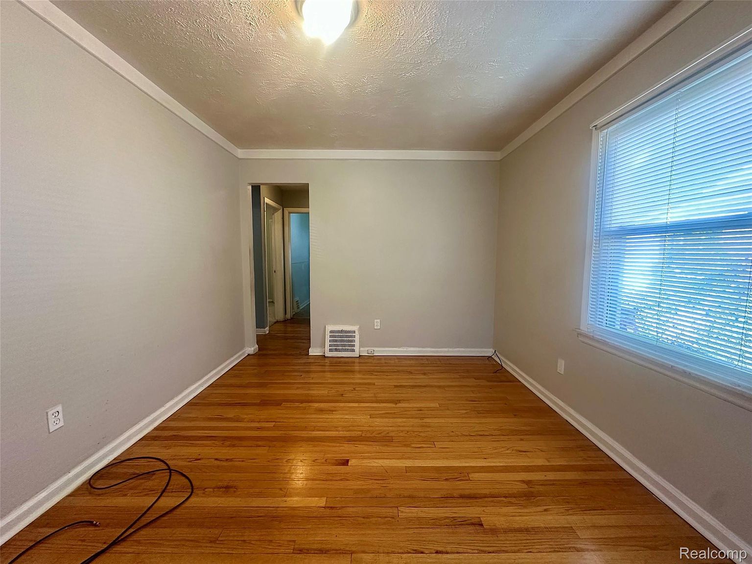 15059 Evergreen Rd Detroit, MI 48223 - Thumbnail 3