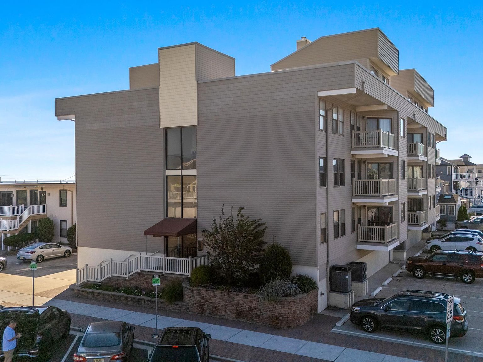 215 Surf Ave APT 203 North Wildwood, NJ 08260 - Thumbnail 3