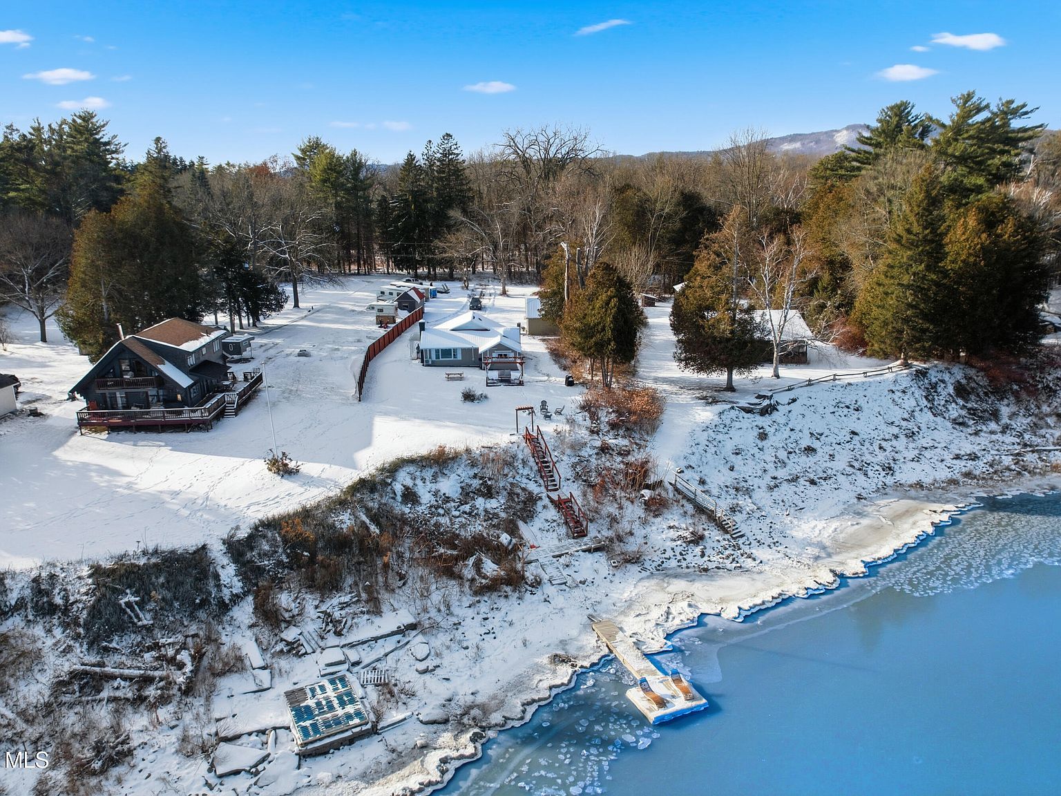 12 Berry Patch Ln Crown Point, NY 12928 - Thumbnail 3