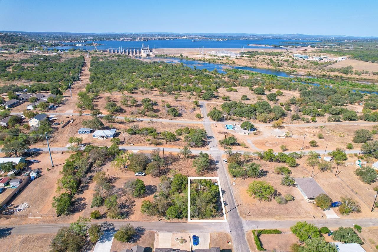 Birch Ln, Horseshoe Bay, TX, 78657 - Thumbnail 3