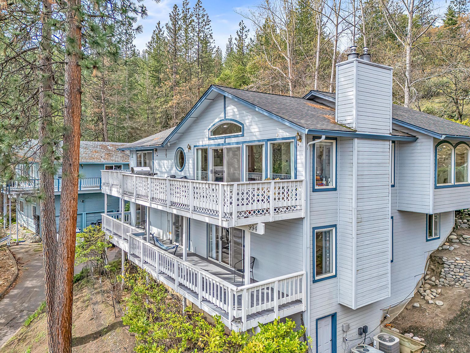 525 Ashland Loop Ashland, OR 97520 - Thumbnail 3