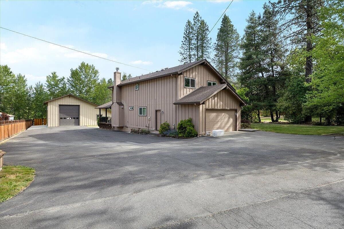 4627 E Evans Creek Rd, Rogue River, OR, 97537 - Thumbnail 3