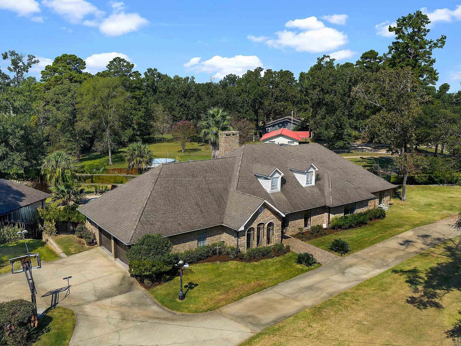 136 County Road 1040 Center, TX 75935 - Thumbnail 3