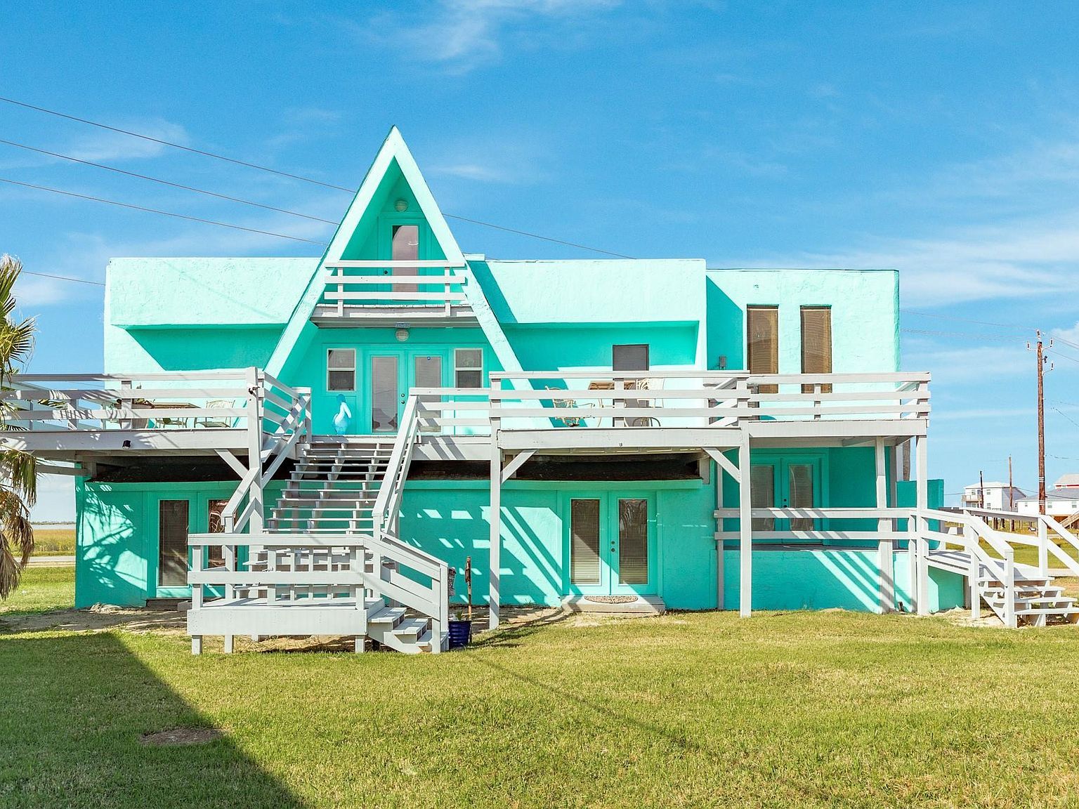 131 Point Lafitte Ct Surfside Beach, TX 77541 - Thumbnail 3