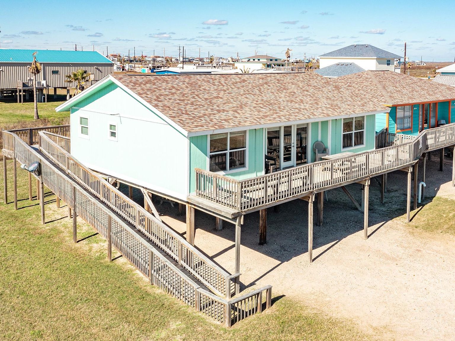 114 Beach Dr Surfside Beach, TX 77541 - Thumbnail 3