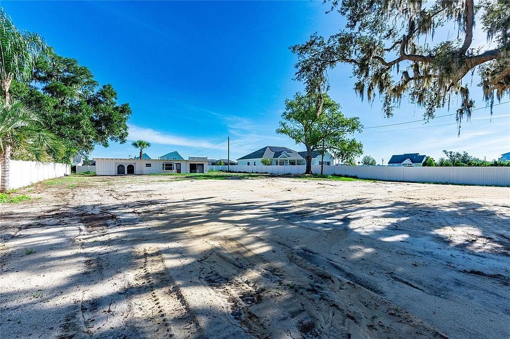 32843 Michigan Ave San Antonio, FL 33576 - Thumbnail 3