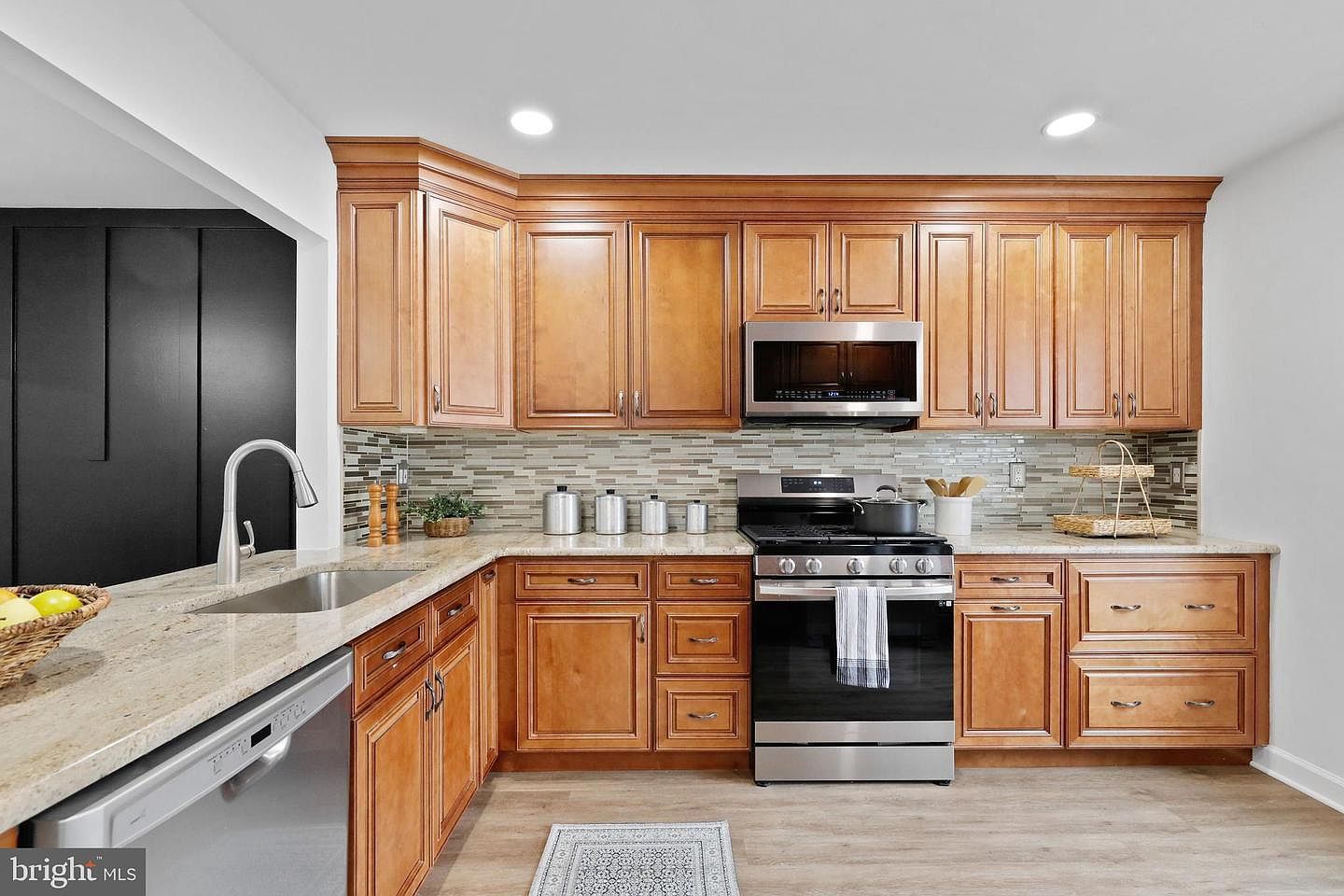 84 Five Crown Royal Marlton, NJ 08053 - Thumbnail 3