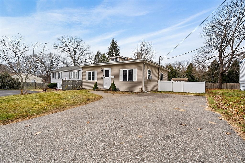 90 Loring Ave Whitman, MA 02382 - Thumbnail 3