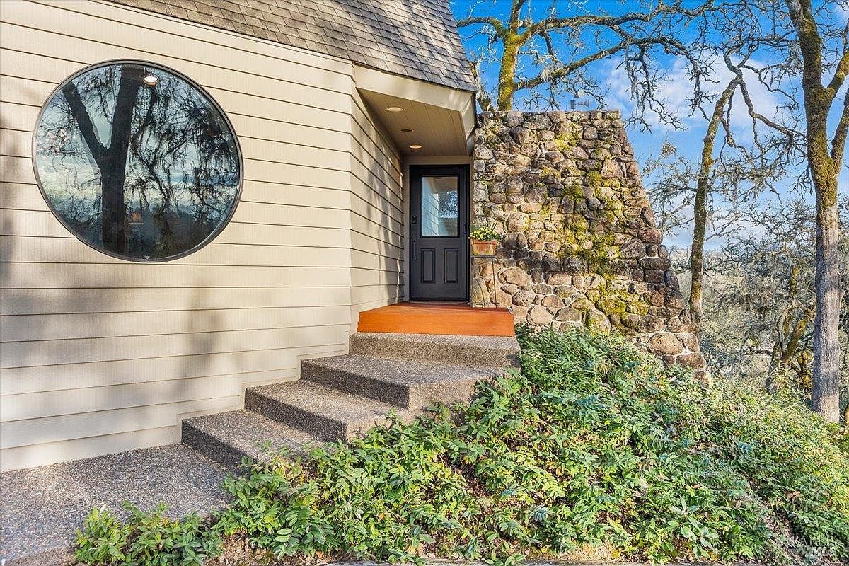 10045 Loch Haven Dr Santa Rosa, CA 95404 - Thumbnail 3