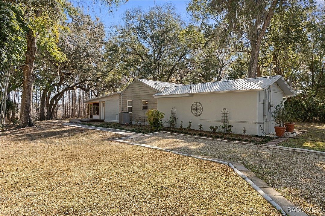 9193 S Great Oaks Dr Floral City, FL 34436 - Thumbnail 3