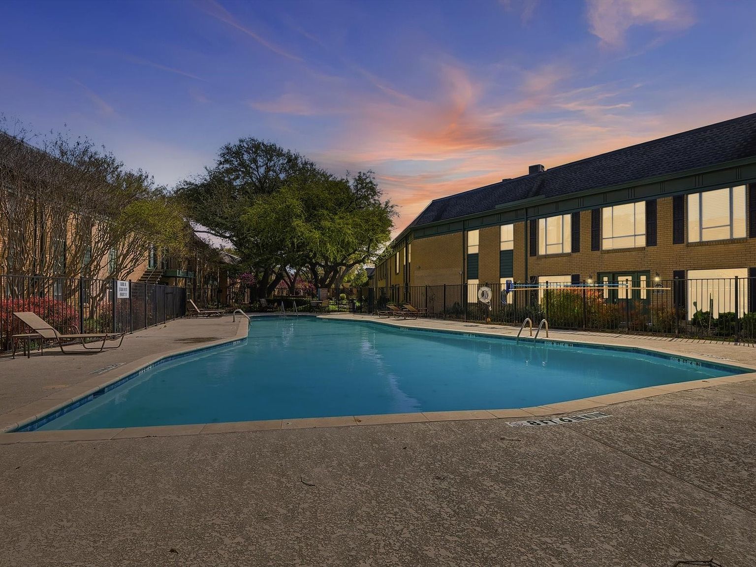 4816 Amesbury Dr APT 128 Dallas, TX 75206 - Thumbnail 3
