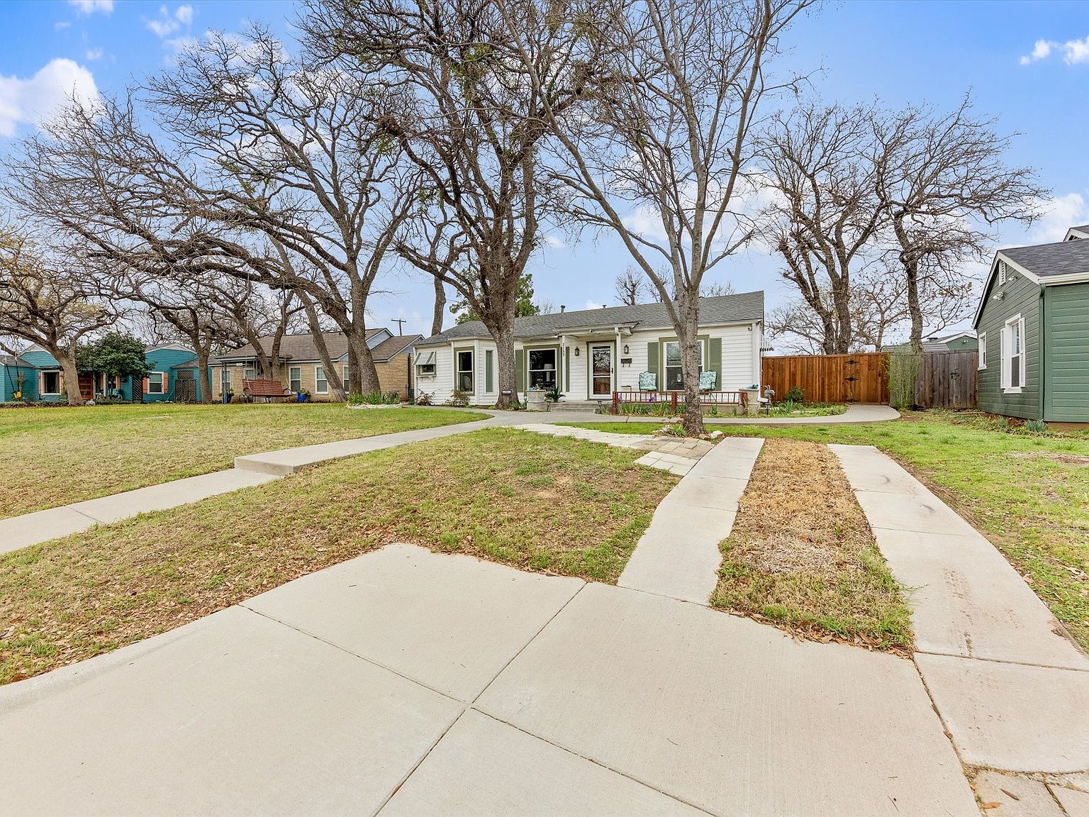 2153 W Lotus Ave Fort Worth, TX 76111 - Thumbnail 3