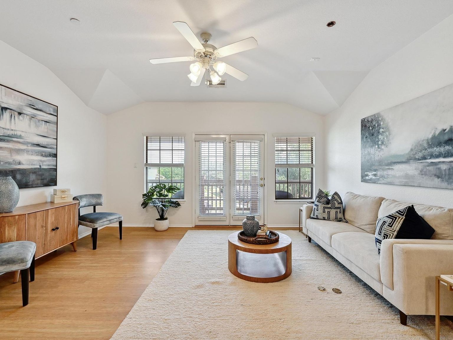 9201 Brodie Ln UNIT 2001 Austin, TX 78748 - Thumbnail 3