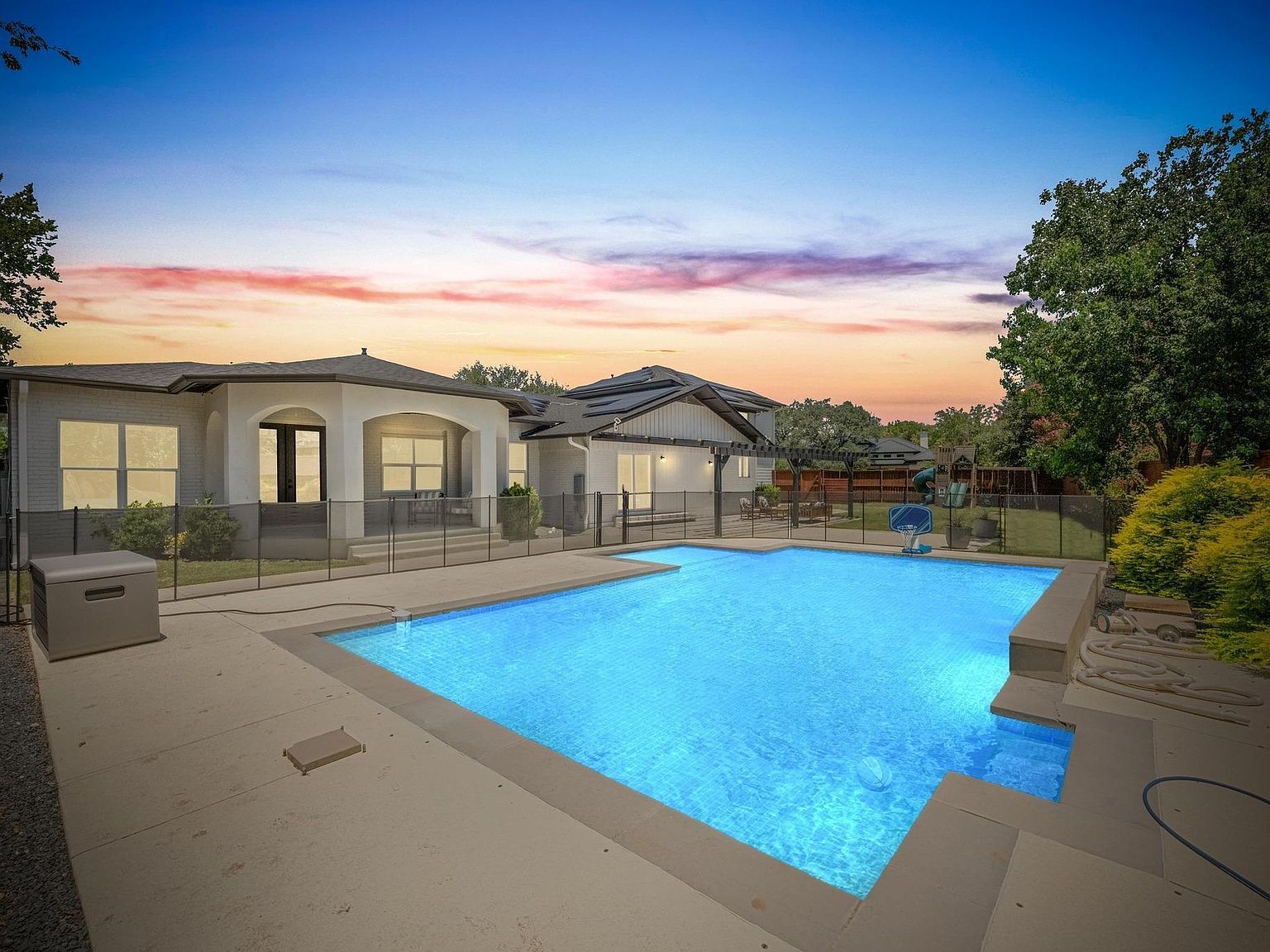 4803 Fairview Dr Austin, TX 78731 - Thumbnail 3