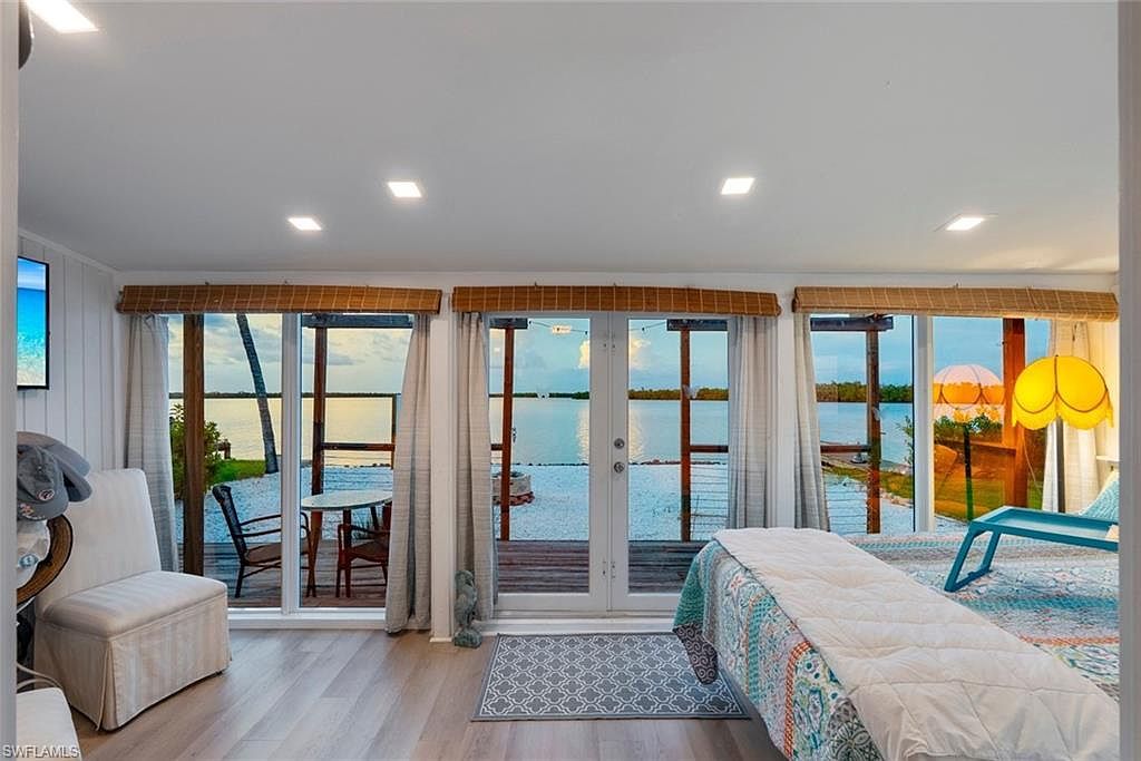 107 Bayshore Way Goodland, FL 34140 - Thumbnail 3