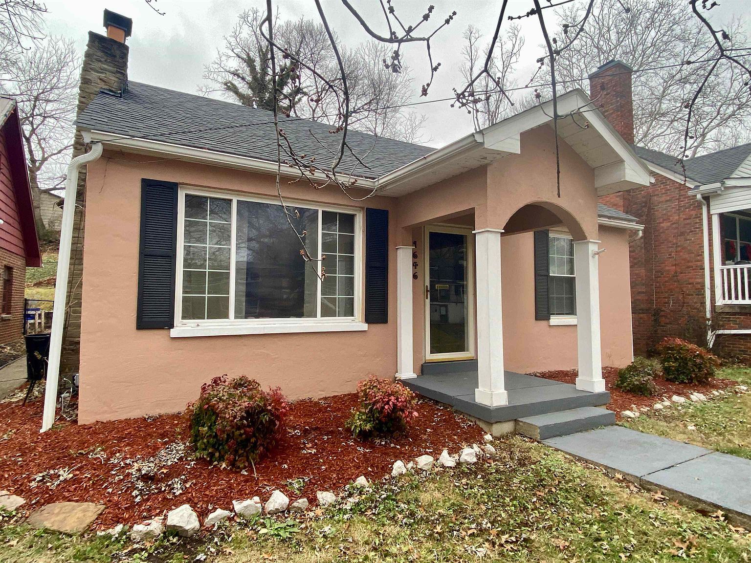 1646 Upland Rd Huntington, WV 25701 - Thumbnail 3