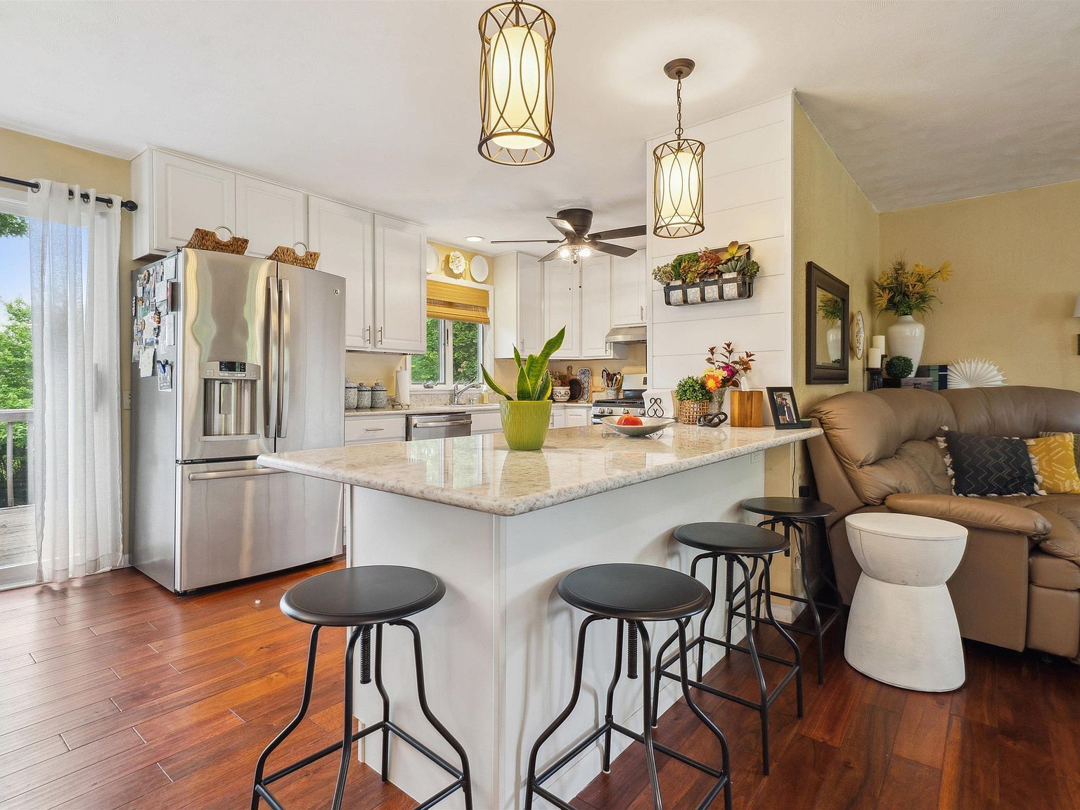 5 Hillside Dr E Oelwein, IA 50662 - Thumbnail 3