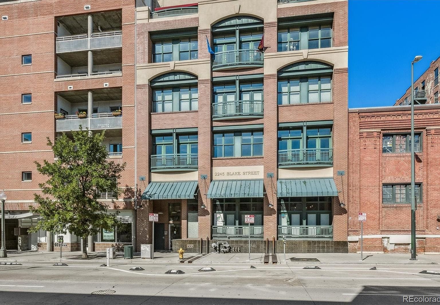 2245 Blake St APT F Denver, CO 80205 - Thumbnail 3