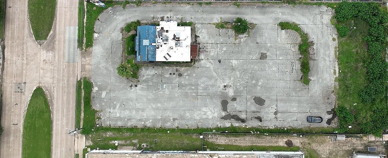 2009 Mangum Rd Houston, TX 77092 - Thumbnail 3