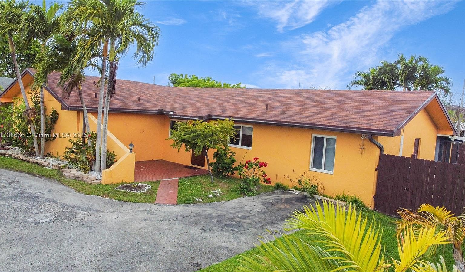 6525 SW 107th Ave Miami, FL 33173 - Thumbnail 3