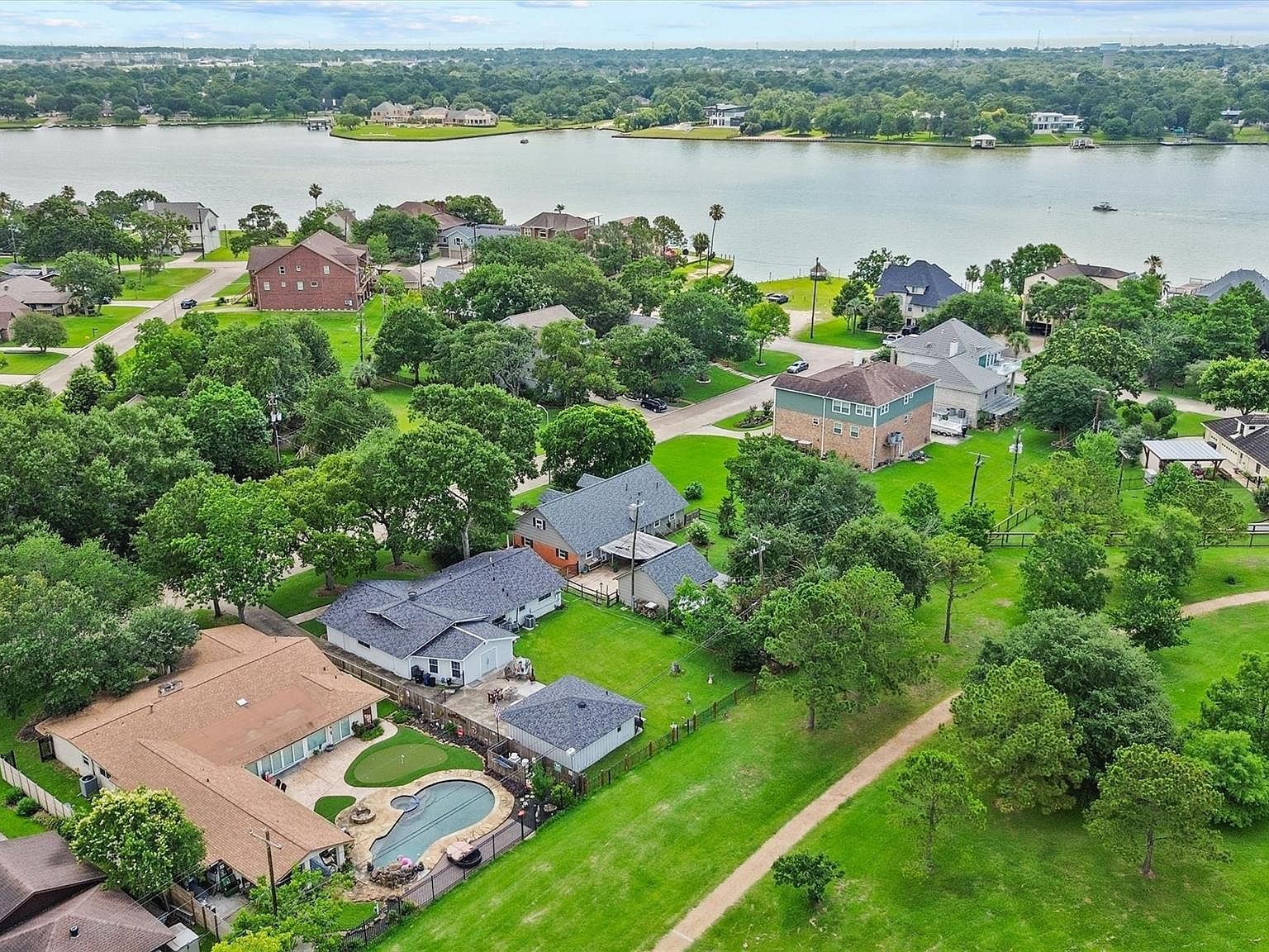 715 Timber Cove Dr Seabrook, TX 77586  | Single Family
