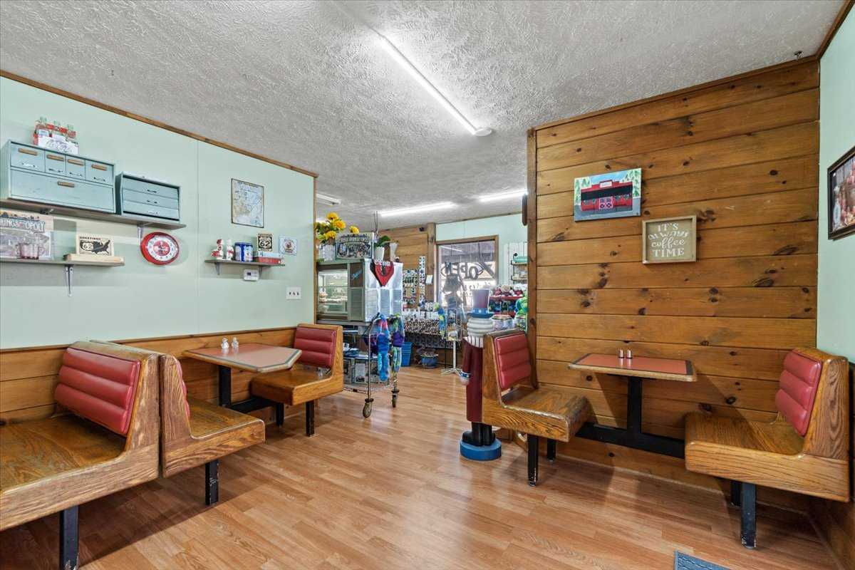 2080 East Van Buren, Eureka Springs, AR 72632, USA | Commercial