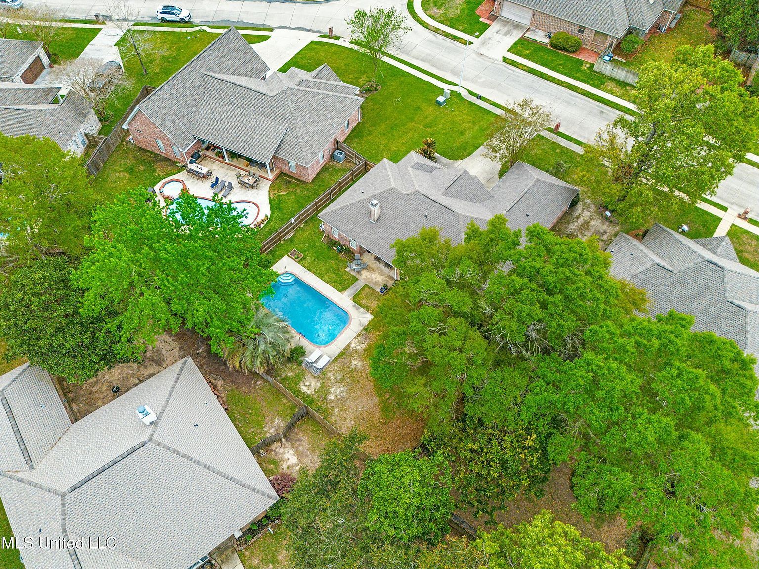 2032 Englewood Dr Biloxi, MS 39532  | Single Family