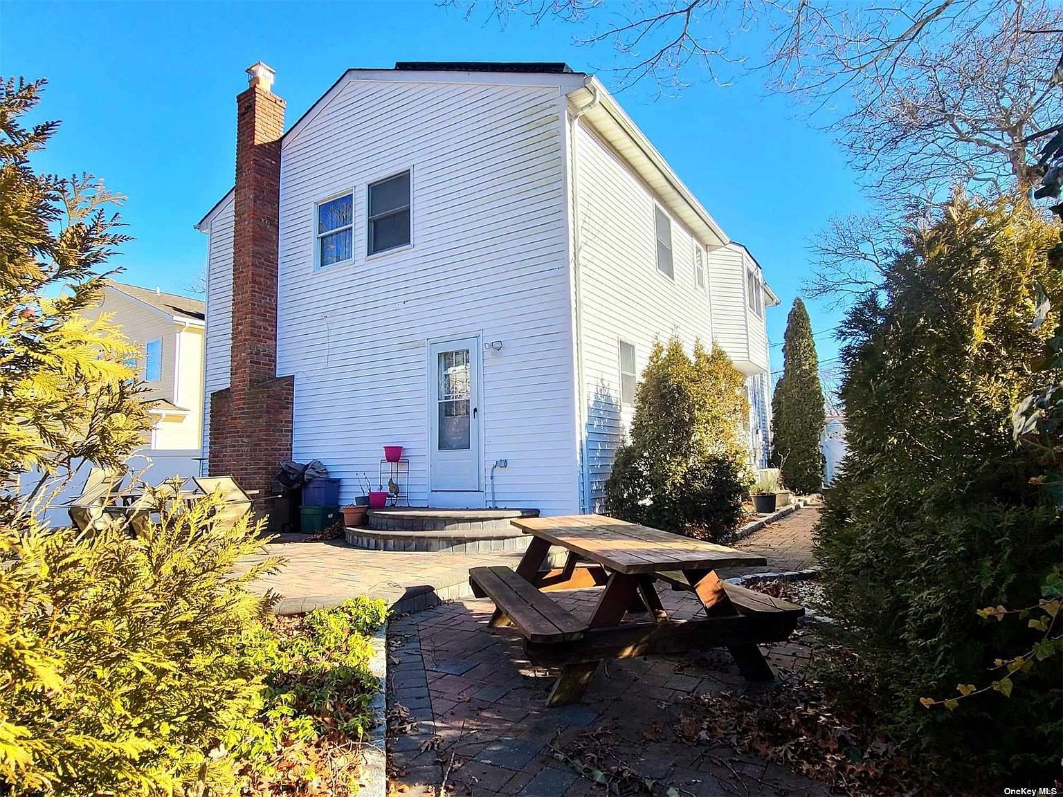 218 William Floyd Pkwy Shirley, NY 11967  | Single Family