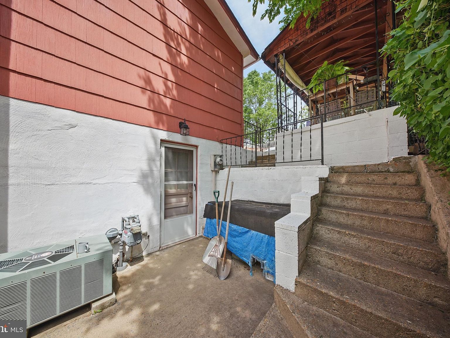 19007 Red Oak Ln Triangle, VA 22172 | Single Family