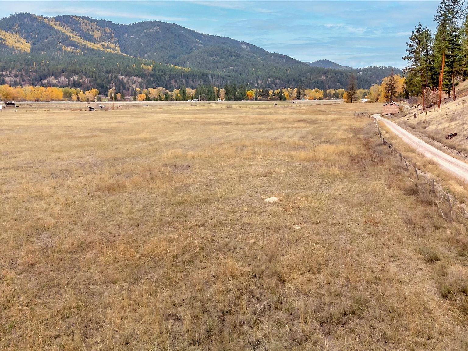 20622 Us Highway 10 E UNIT 56.66 ACRES Clinton, MT 59825 | Single Family